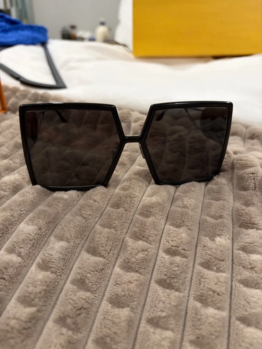 Dior Black Geometric Oversized Sunglasses - Women Accessories